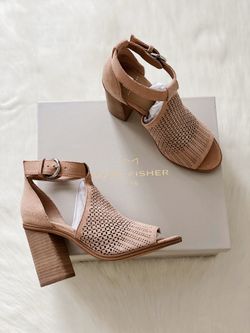 ✨New MARC FISHER Vixen Suede Peep Toe Heel Sandals Light Pink Womens Shoes Size 6.5M