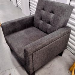 *Accent Chair ~ Trendy & Cozy* 