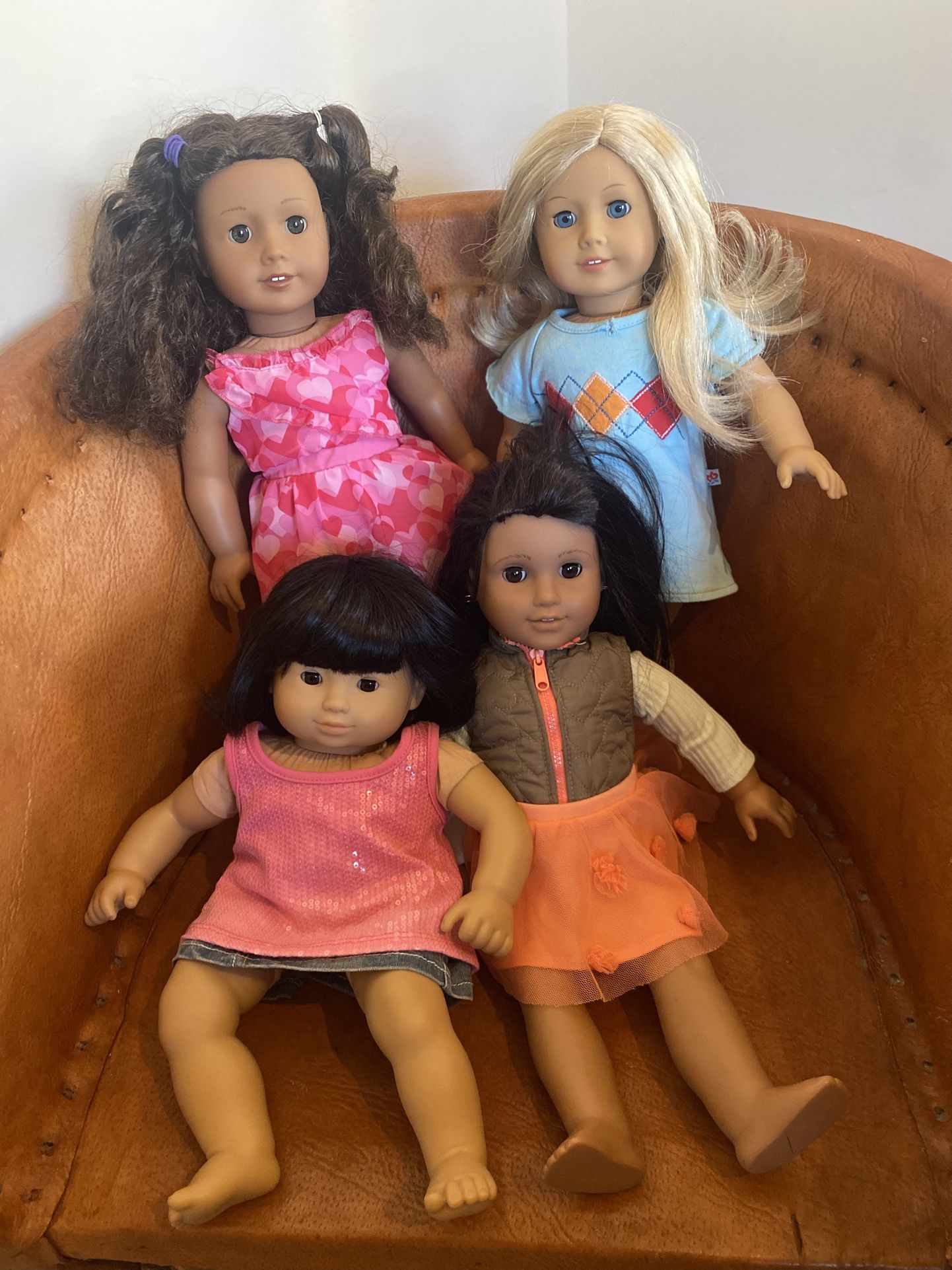American Girl Dolls In Good Used Condition Set Of 4 Doll