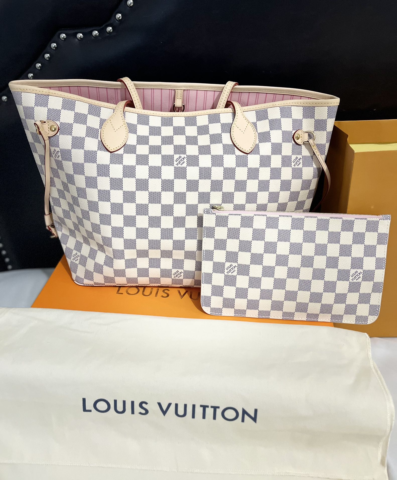 Louis Vuitton Damier Azur Pink/Rose Ballerine Interior Neverfull MM Handbag  for Sale in Valley Stream, NY - OfferUp