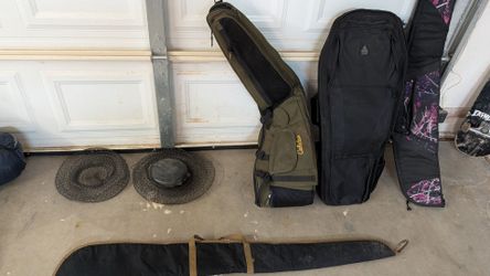 Fishing ítems  and cases