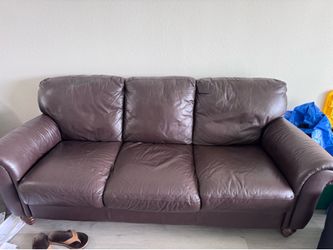 Like new Leather couch