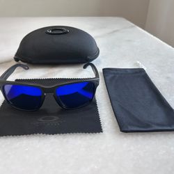 Oakley Holbrook Blue Lens