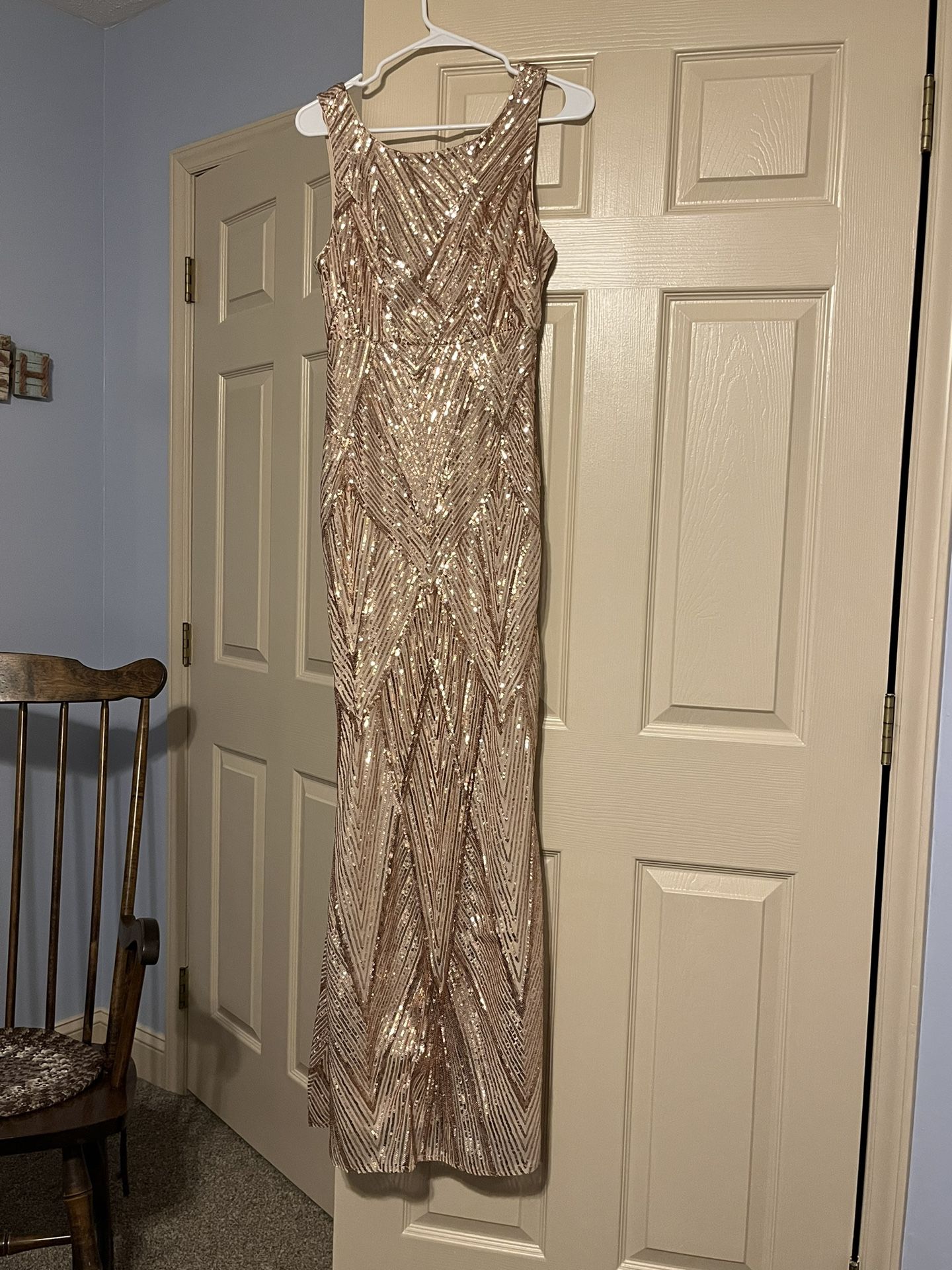 Gorgeous brand New Prom/Formal Dress Size Small