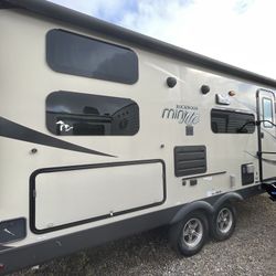 Used 2020 Forest River Rock wood Mini Lite 2509S 