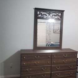 Dresser/Mirror 