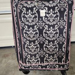 GOOD CONDITION. XL SUIT CASE. MEASUREMENTS 28x17x10. NO HOLES OR TEARS.