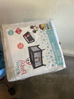 Mickey Play Pin And On The Go Baby Dome