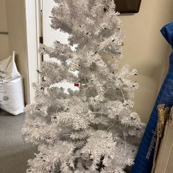 Light Up Christmas Tree 