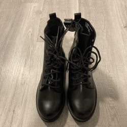 NWT Time And Tru Women’s Black Leather Lace Up Military Combat Boots Size 9