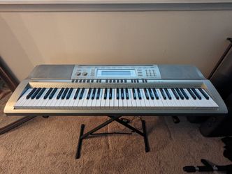 Casio WK-200 76-Key Workstation Keyboard