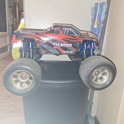 E-maxx Traxxas