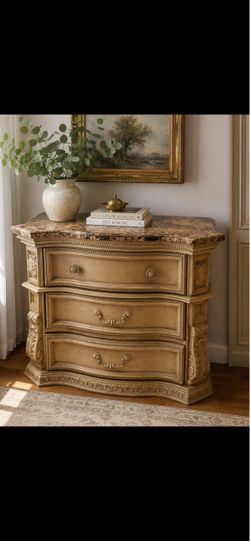 Nightstand/bedside table