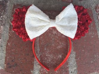 Minnie Mouse theme ears