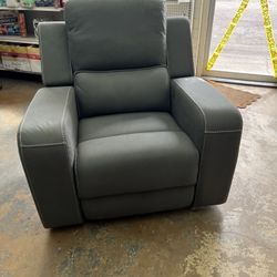 Paxton Oversized Manual Recliner 
