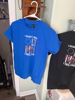 Gildan "I Don't Run I Reload" Graphic T-Shirt