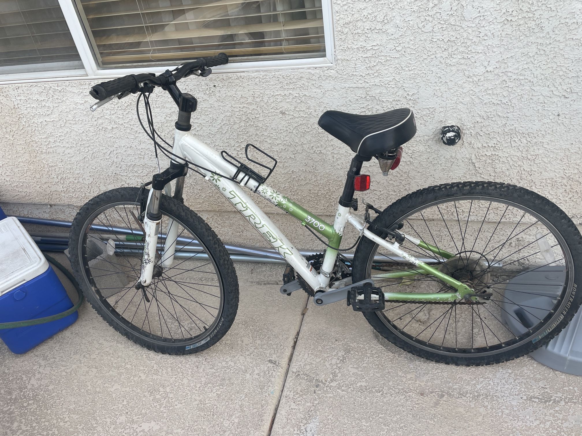 Trek mountain bike front suspension