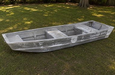 15’6” Tracker Aluminum Jon Boat – Project Boat