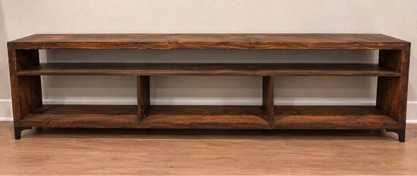 TV Stand/Entertainment Center