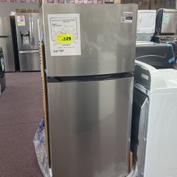 Refrigerator 28” Wide By 60” Height New Open Box And 1 Year Warranty 