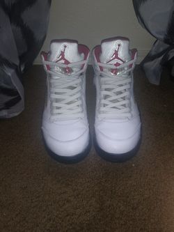 Jordan 5 Grey tongue