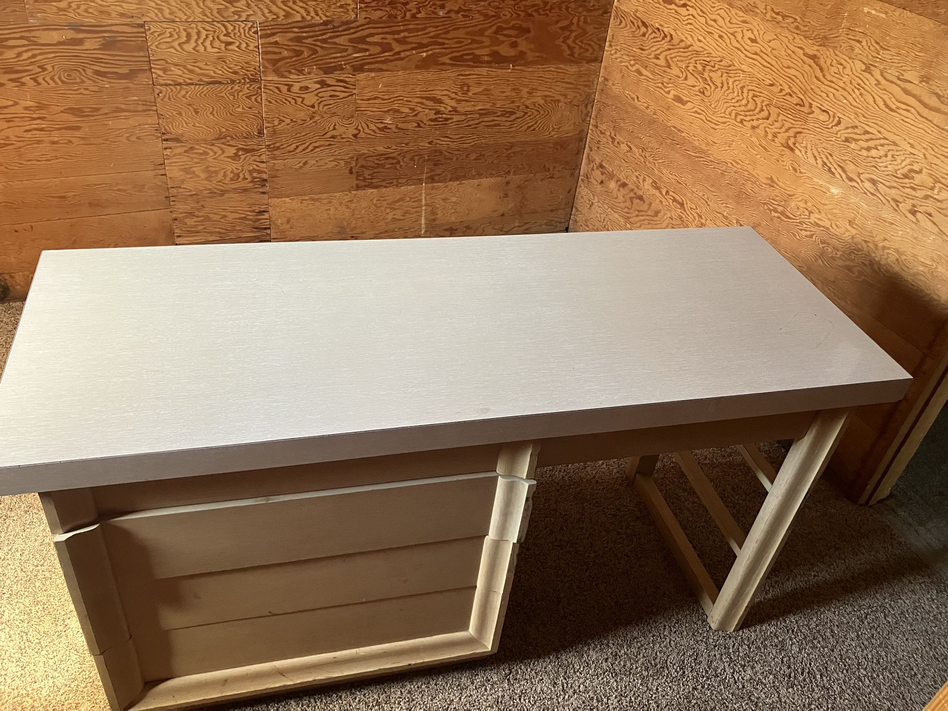 Free Desk!