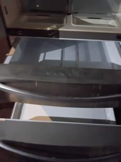 LG Inverter Ref W Ice / Water In Door