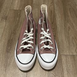 Size 7 Platform pink Converse/ Chuck Taylor