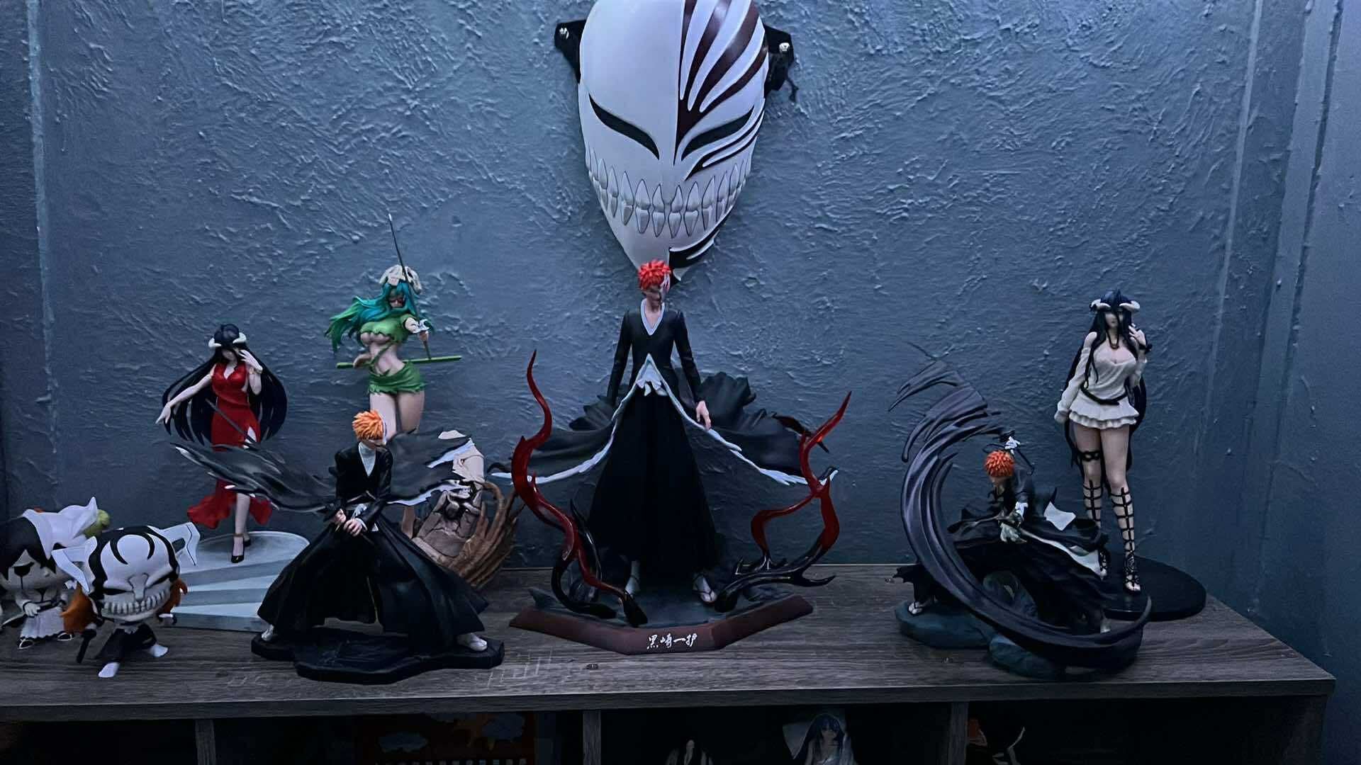 bleach/ anime figures!
