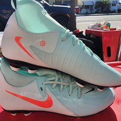 Nike Fantam Luna 2 Club FG