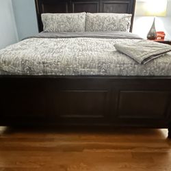King Mahogany Bedroom set 