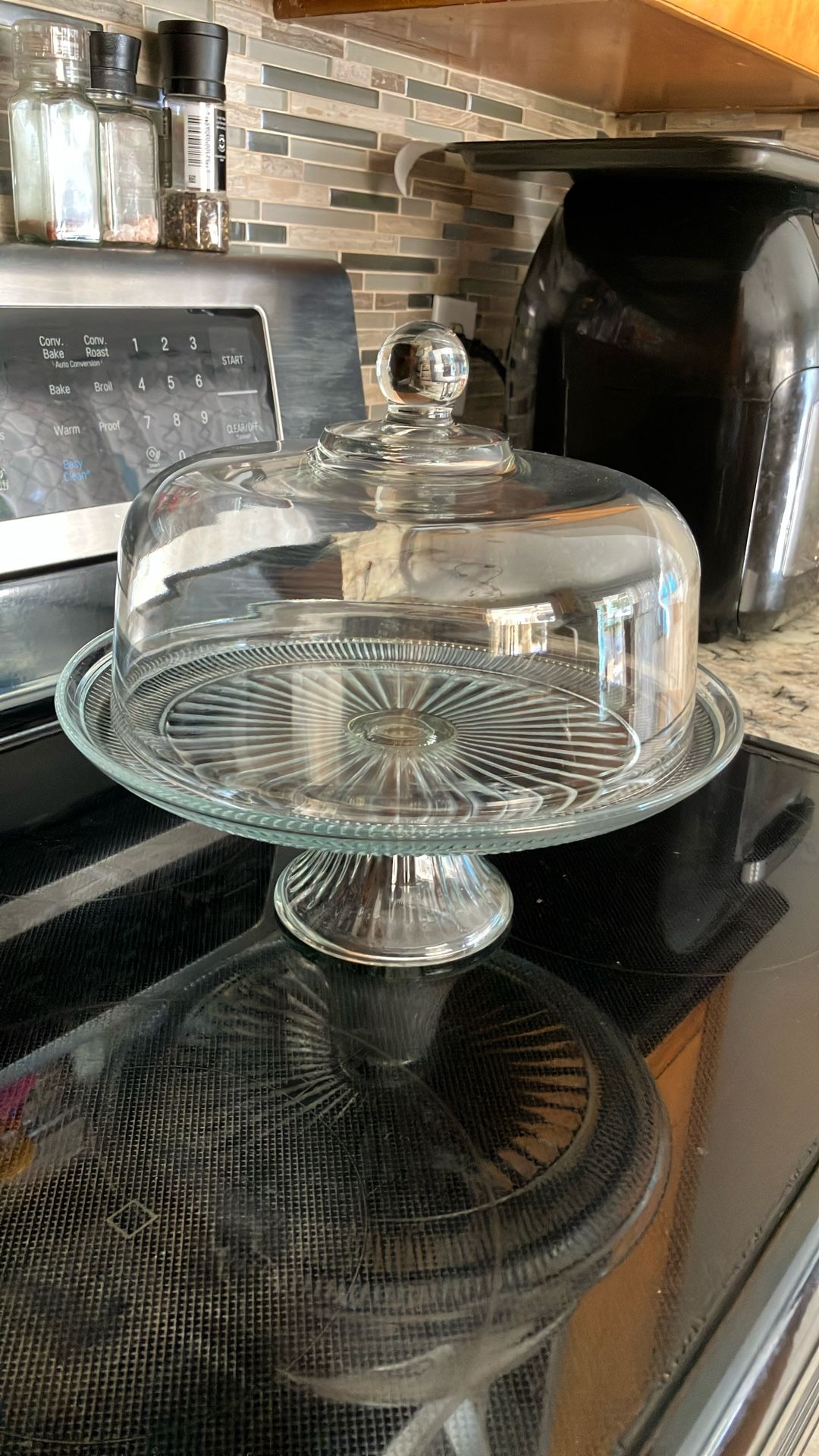 Cake plate/Punchbowl with cover