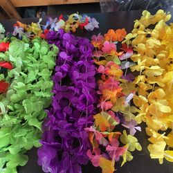20 Luau Hawaiian Party Leis