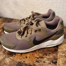 *RARE* 2018 New Nike Air Max Guile Medium Olive Men's Size 6/Women's 7.5 Shoes