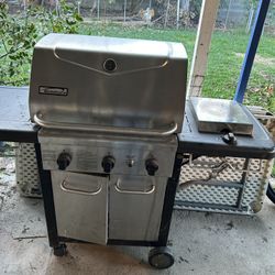 Kenmore Grill