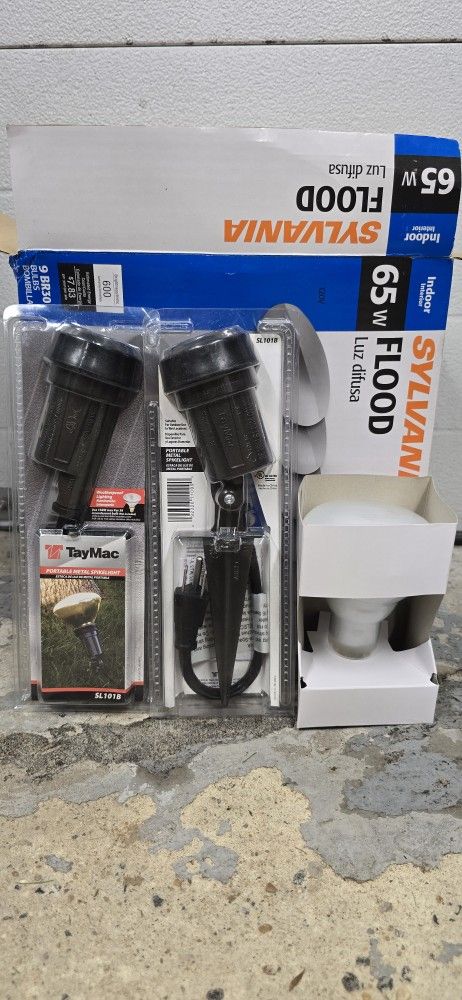 TayMac Spikelight with 7 Lightbulbs