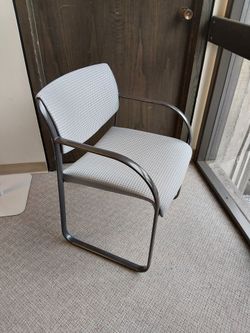 5 Free chairs
