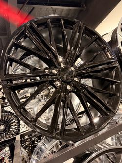 24s new gloss black wheels new Chevy Gm