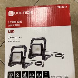 UTILITECH 2 WORK LIGHTS (VERY GOOD CONDITION)