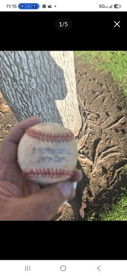 BUCKET OF ( 25) Baseballs "MIXED" IF YOU DO NOT HAVE $85 Please  Do Not Contact Me. Located In Glendora.  Check Out My Page For Other Baseball EQUIPME