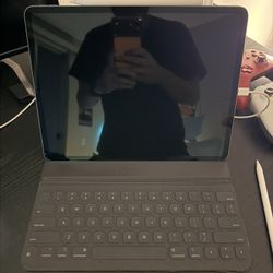 iPad Pro 12.9" 3rd Gen WiFi 256GB Space Gray + Smart Keyboard + Apple Pencil — $299 OBO 