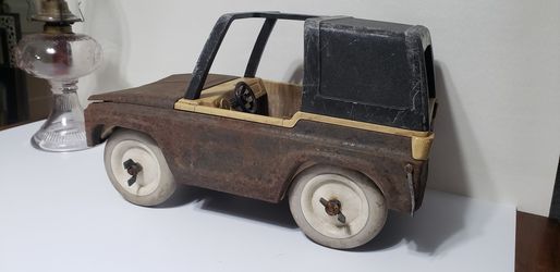 Rare vintage antique toy metal jeep rubber tires