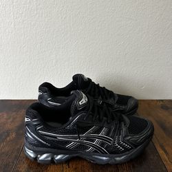 Asics Gel Kayano 14 Size 7.5 Men’s