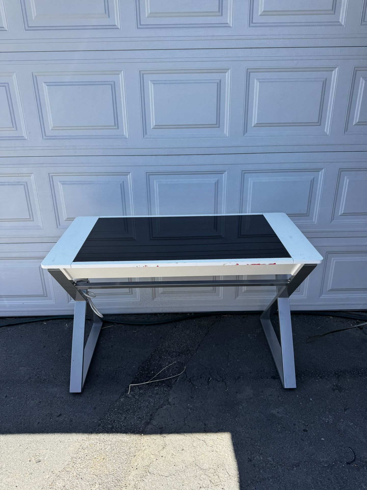 Professional office desk, white two available