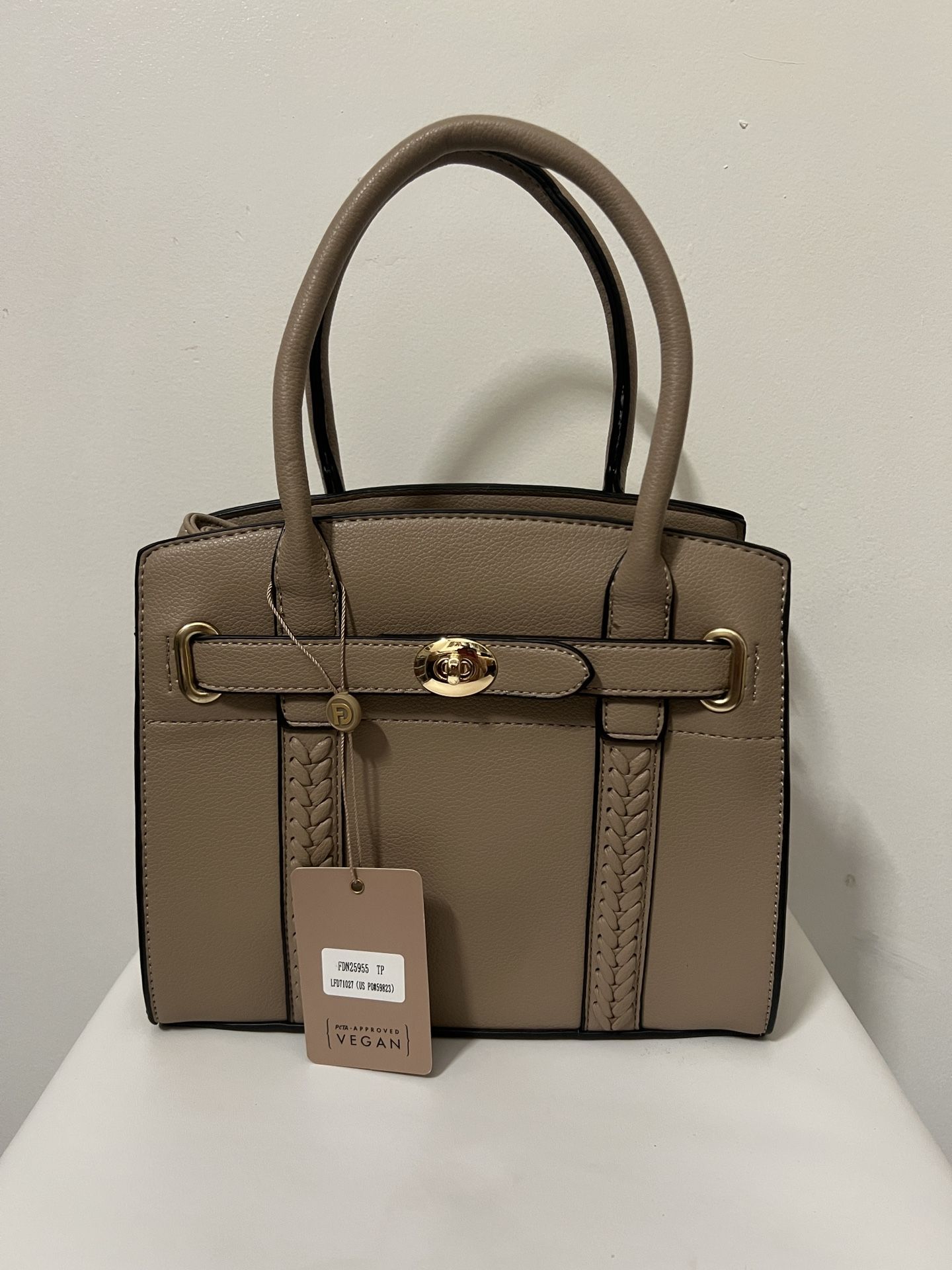 Women’s Handbags 