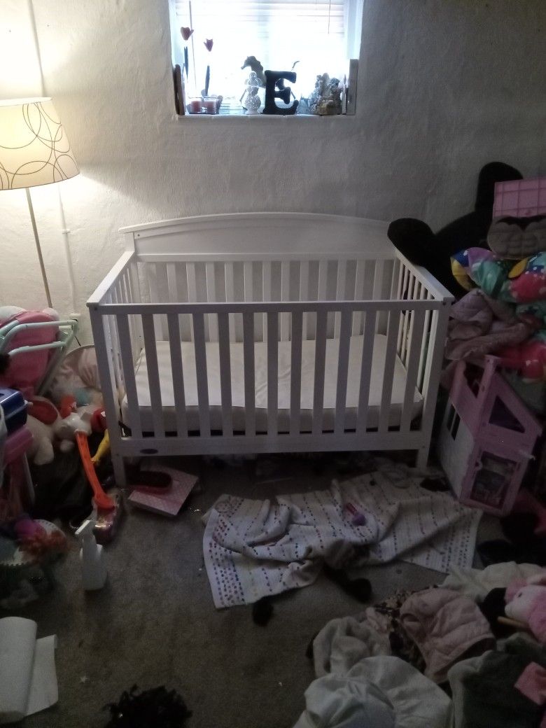 Baby Crib (Graco)