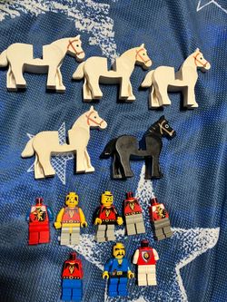 Lego dragon knights lion knight minifigures parts/pieces
