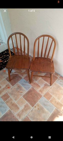 SET OF TWO  CHILD WINDSOR BOW BACK BENTWOOD CHAIRS