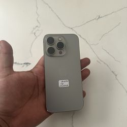 iPhone E 15 Pro 128 Gb Unlocked 