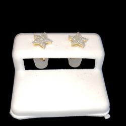 10k Star Earrings 0.18Ctw